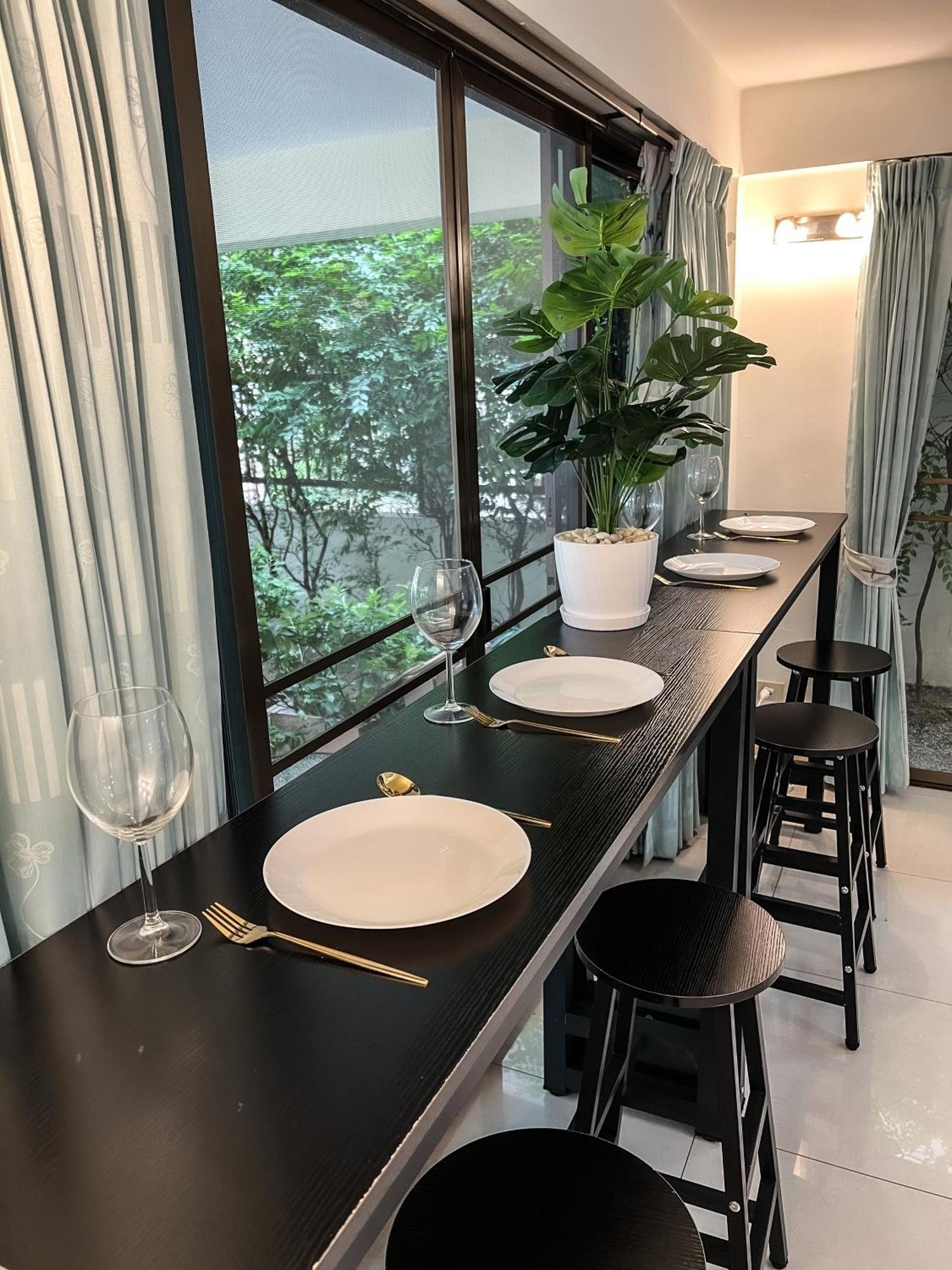Sukhumvit 31 Sweet 7 Beds - Up To 12 Guests *