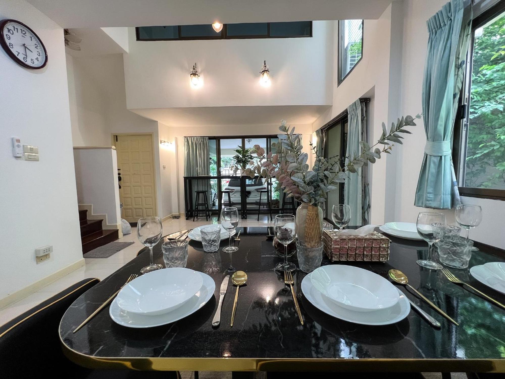 Ferienhaus Sukhumvit 31 Sweet 7 Beds - Up To 12 Guests