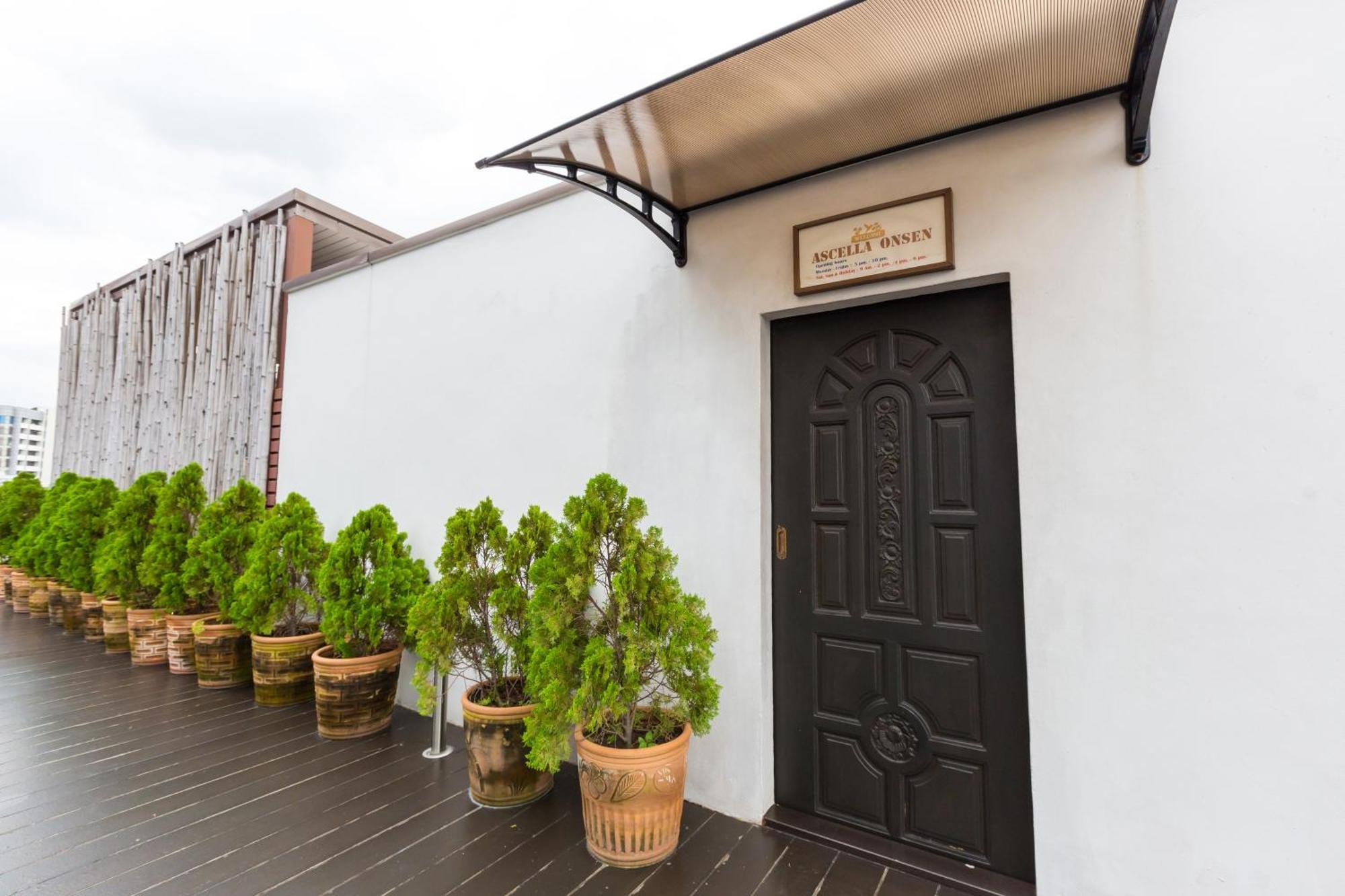 Ascella Sukhumvit 38 *