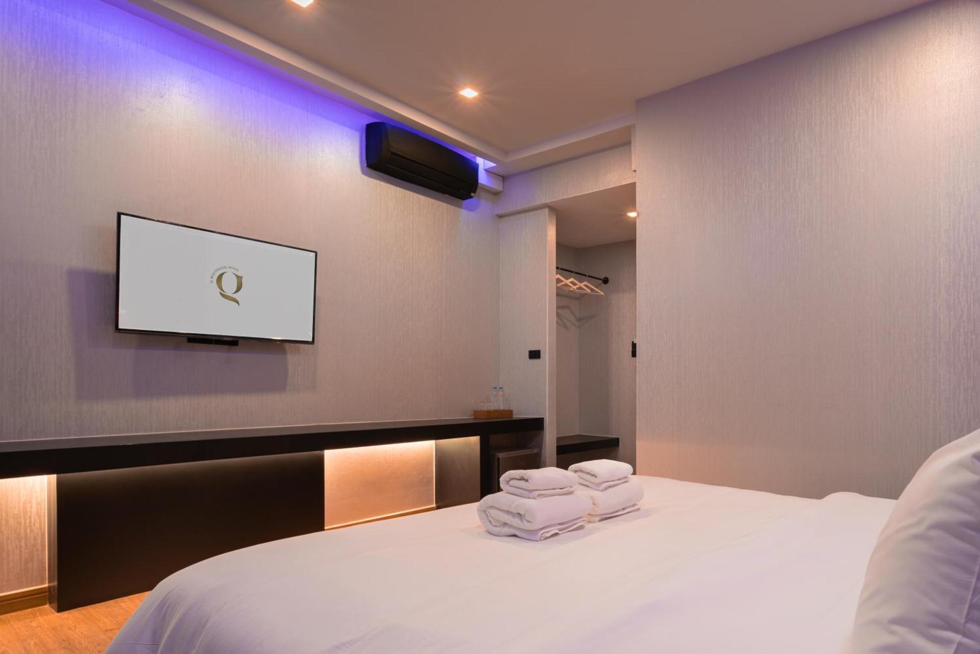 G Boutique Silom 3*