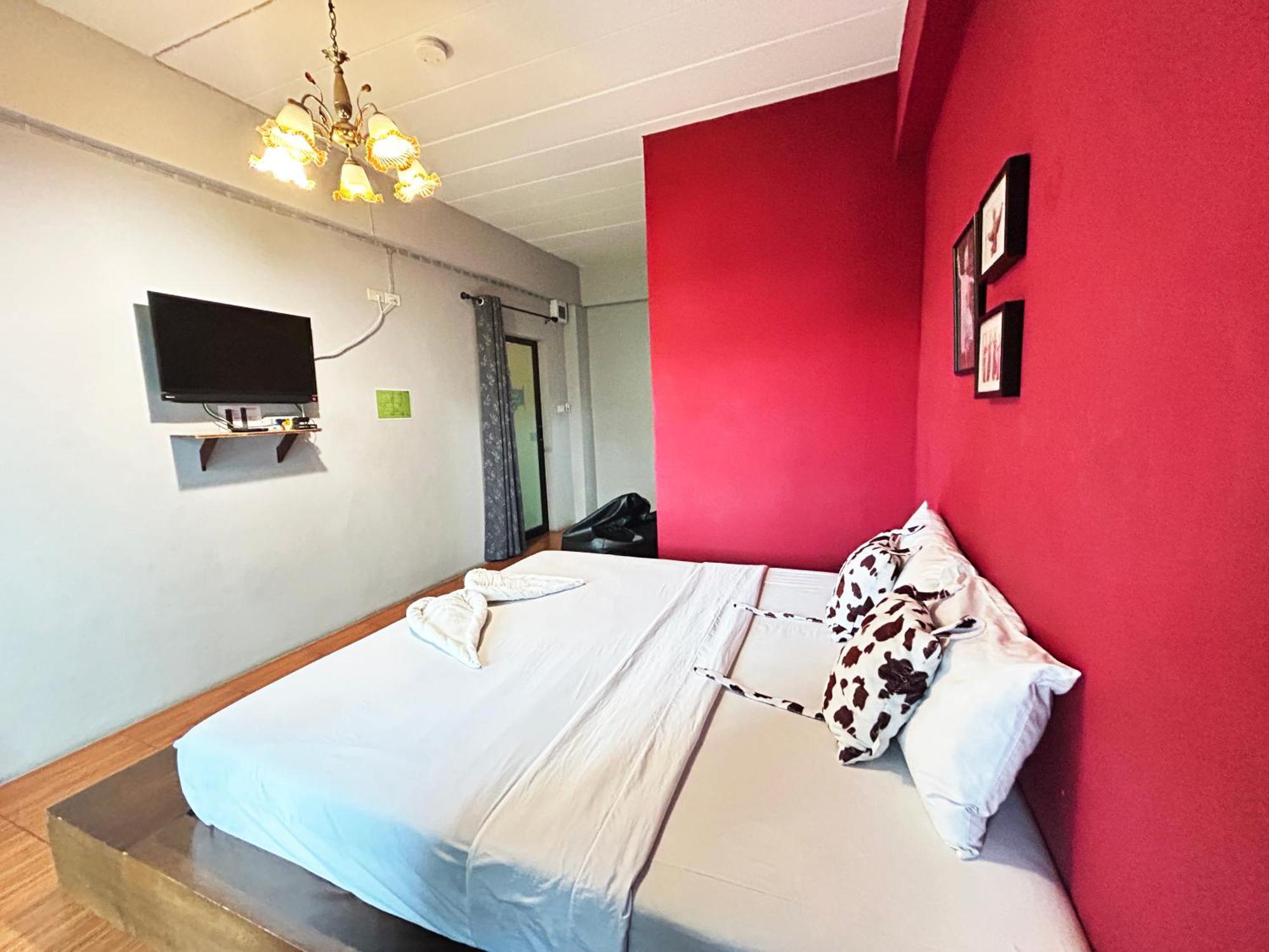 Hostel Hide *
