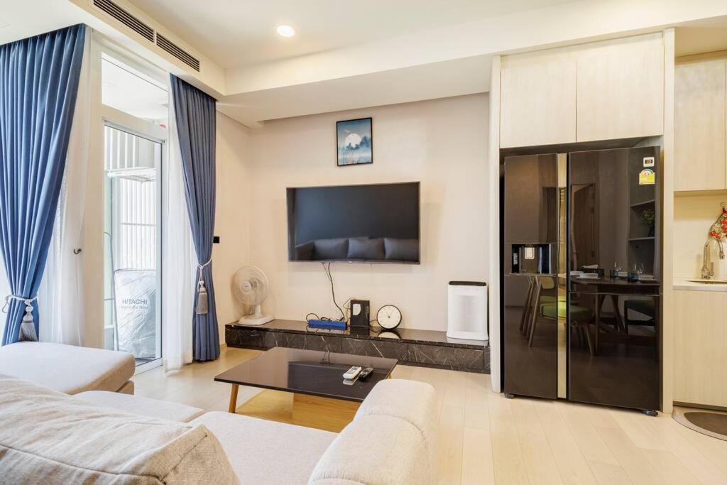 2 Bedrooms, 300 Metres Bts Ekkamai,sukhumvit