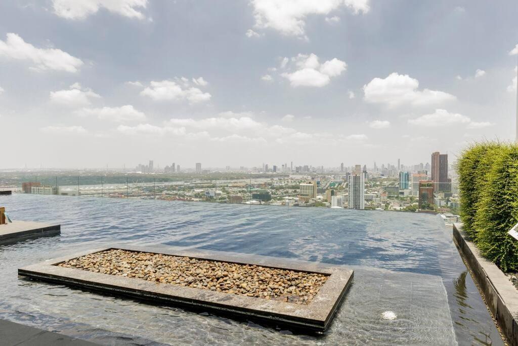 2 Bedrooms, 300 Metres Bts Ekkamai,sukhumvit