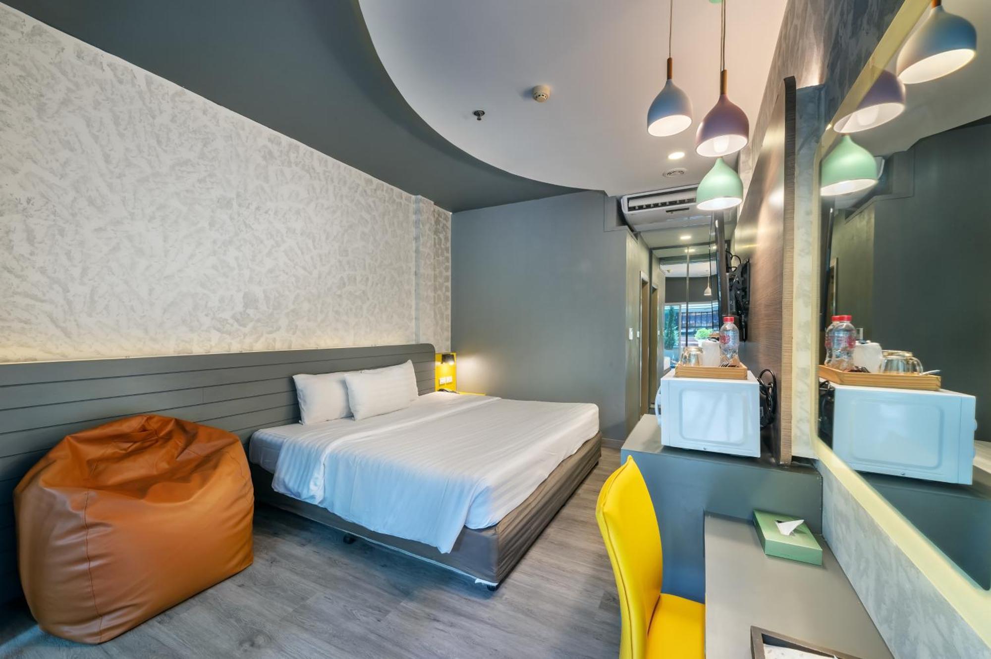 Hotel Qiu Sukhumvit Sha 4*