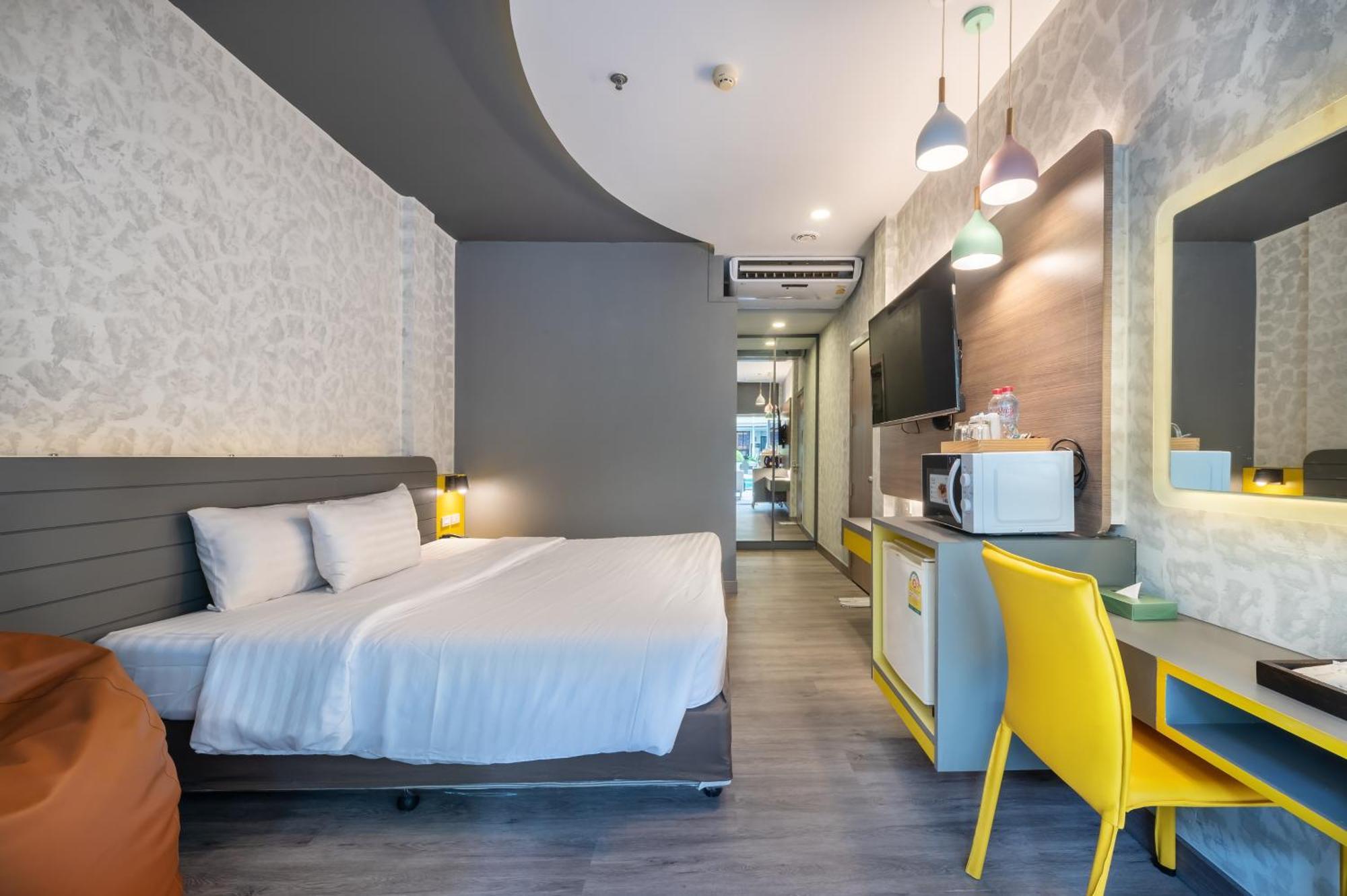 Hotel Qiu Sukhumvit Sha 4*
