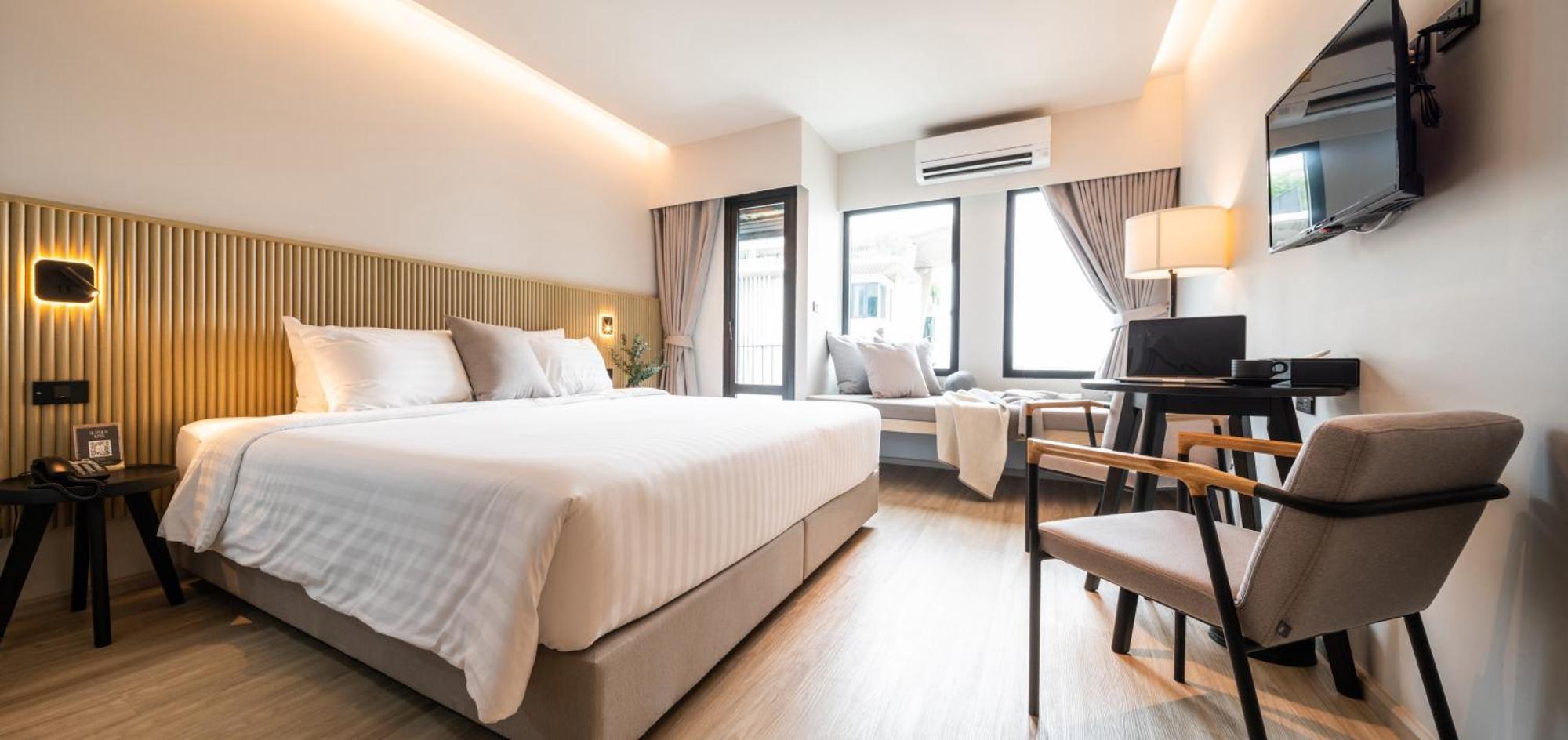 Mii Srinakarin Hotel