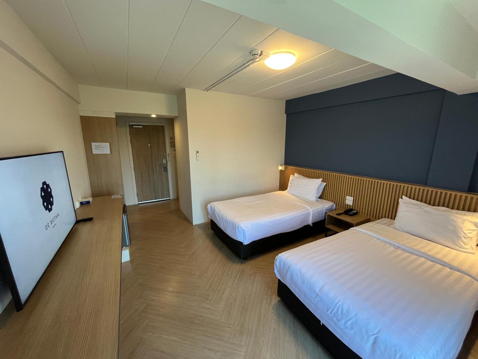 De Botan Bangna Hotel 3*