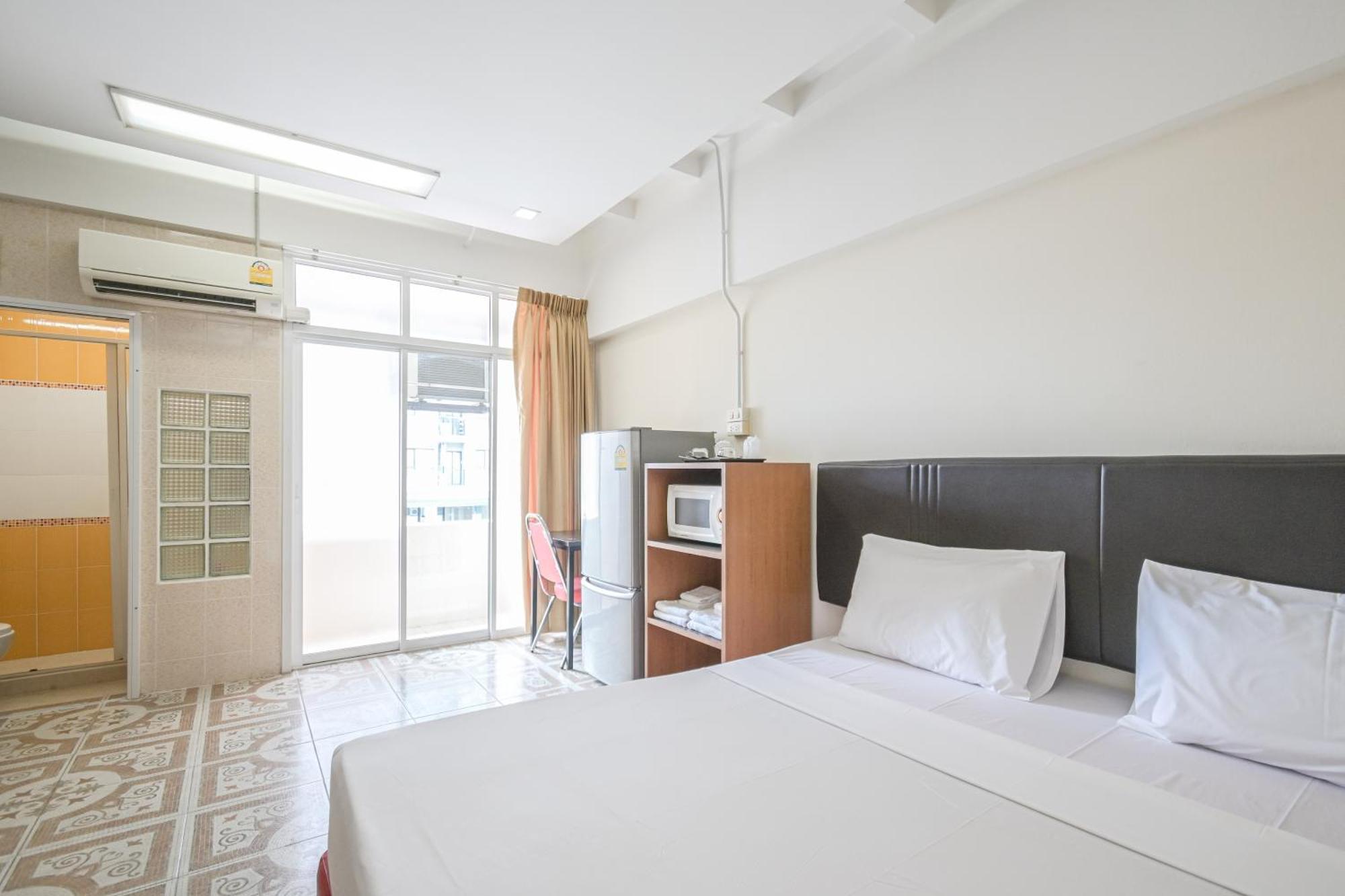 Ac Habitat Aparthotel