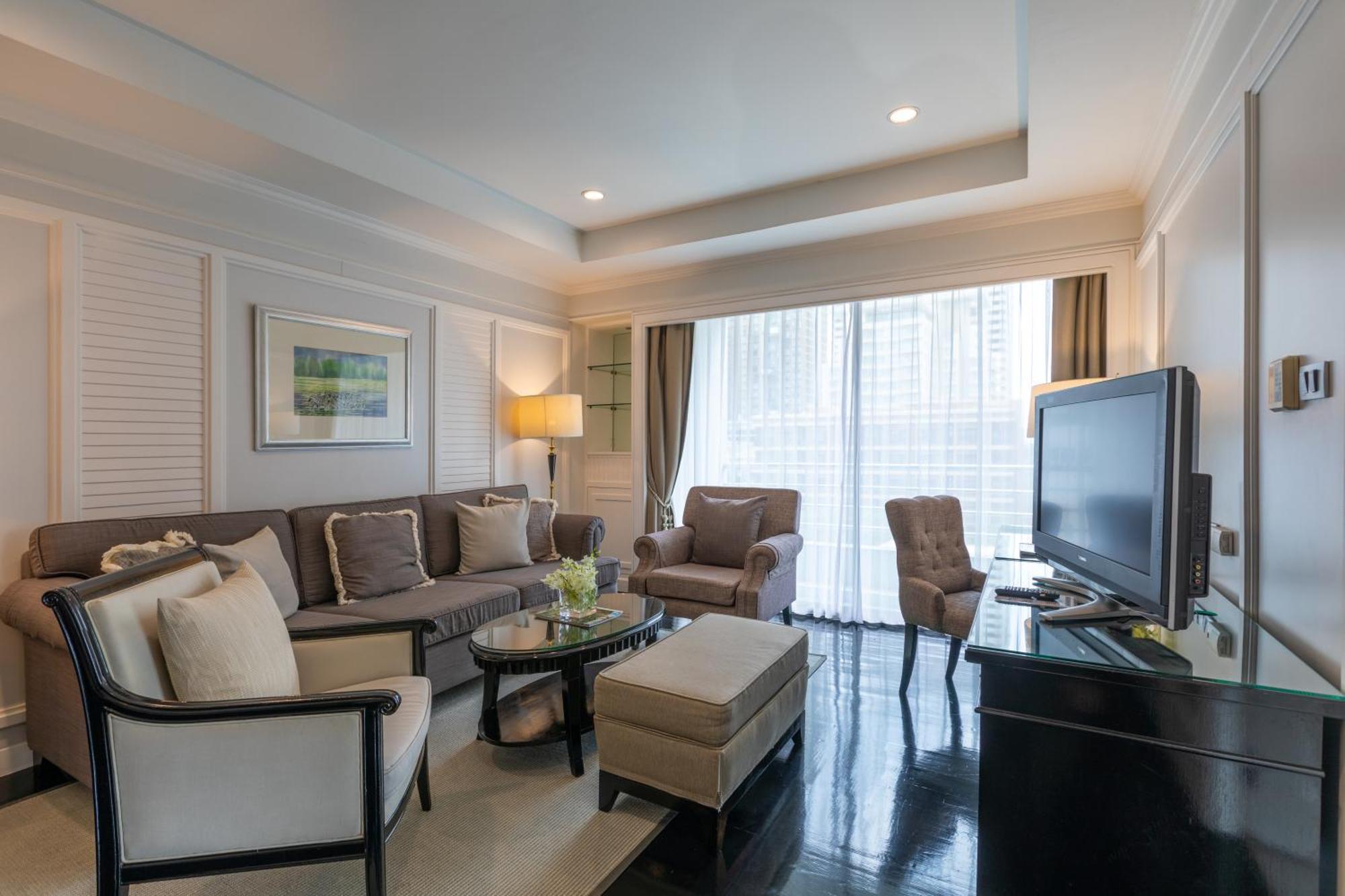 Cape House Langsuan Hotel Bangkok