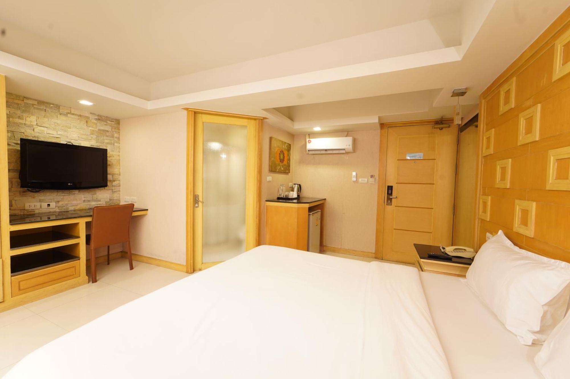 Upar Sukhumvit 11 Nana Hotel