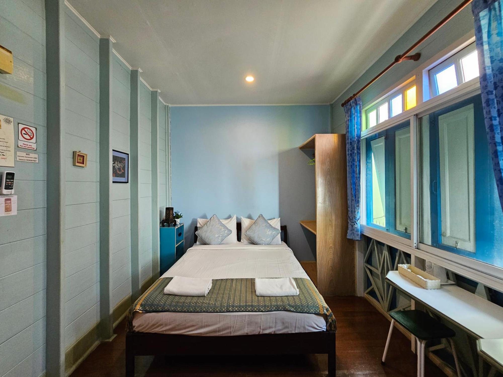 Homestay Samsen Sam Place *