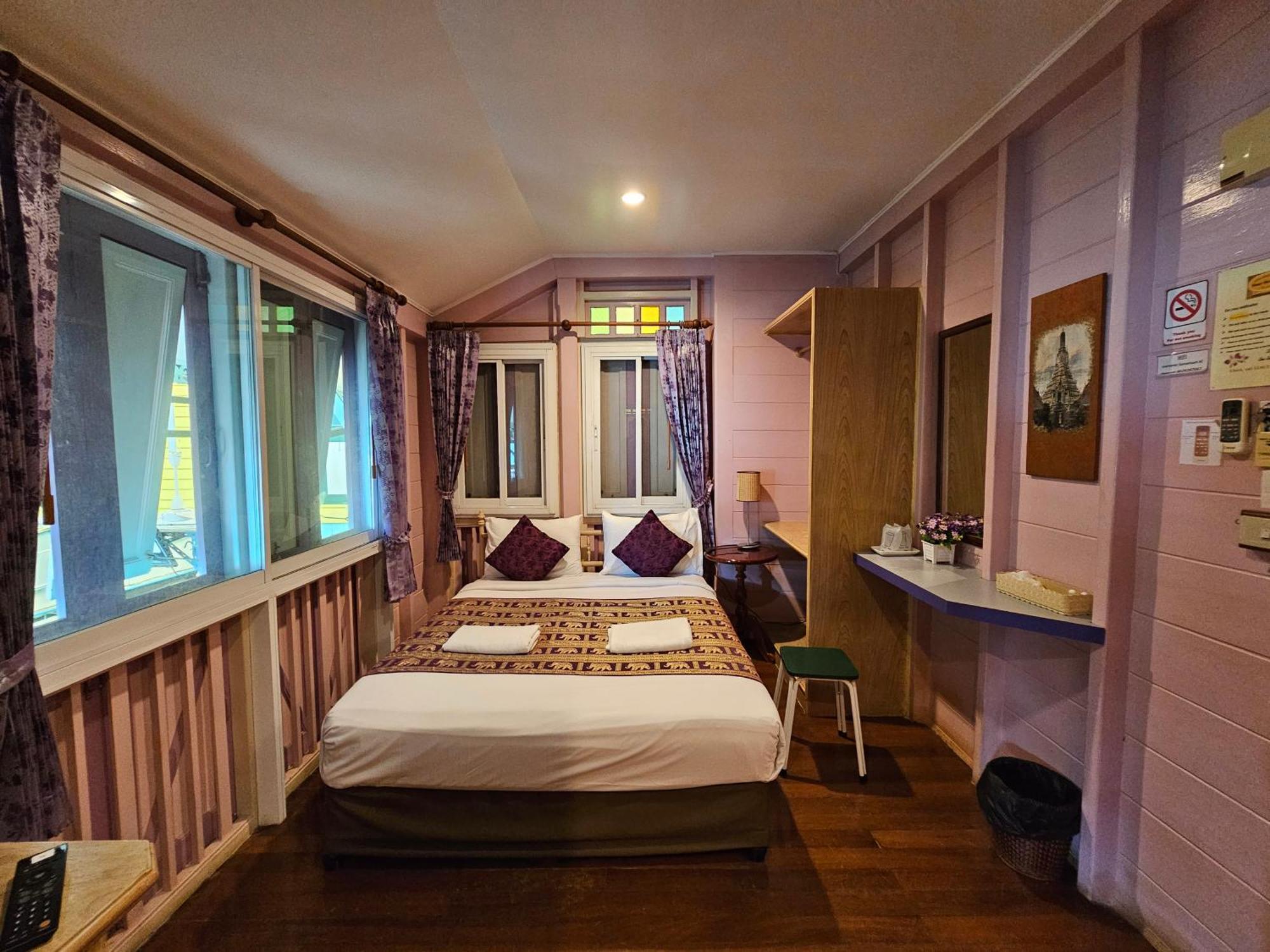 Samsen Sam Place * Bangkok