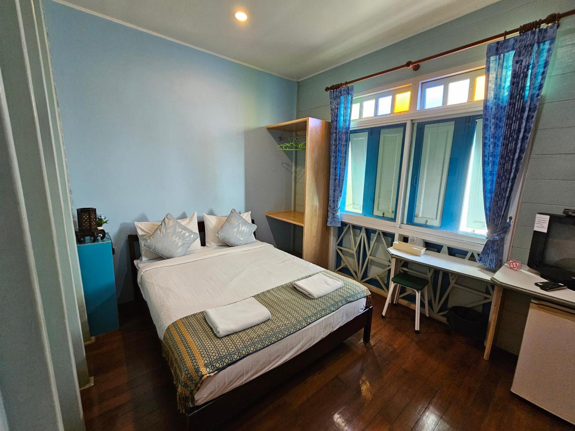 Homestay Samsen Sam Place