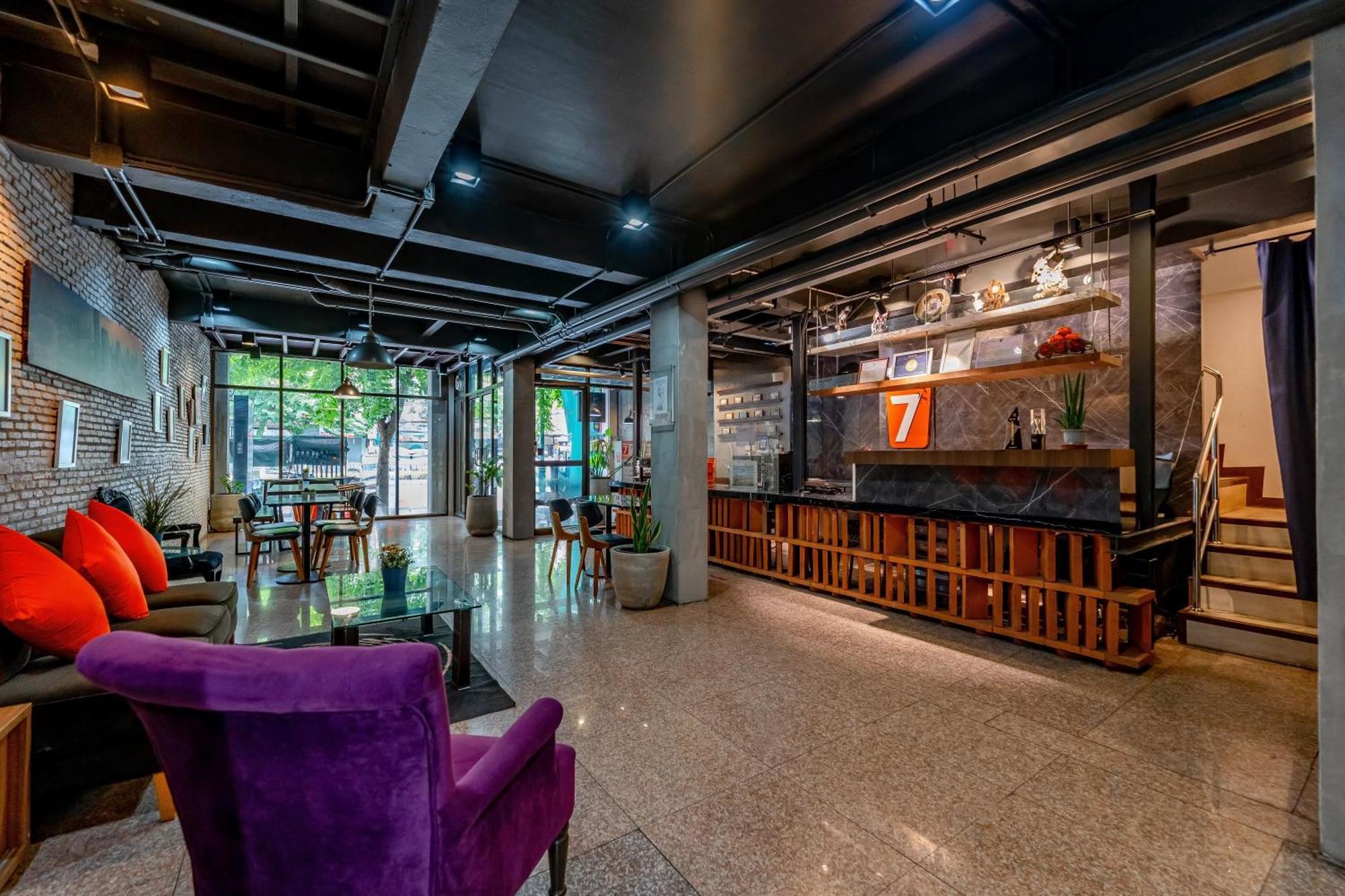 7 Days Premium At Icon Siam Station Hotel Bangkok