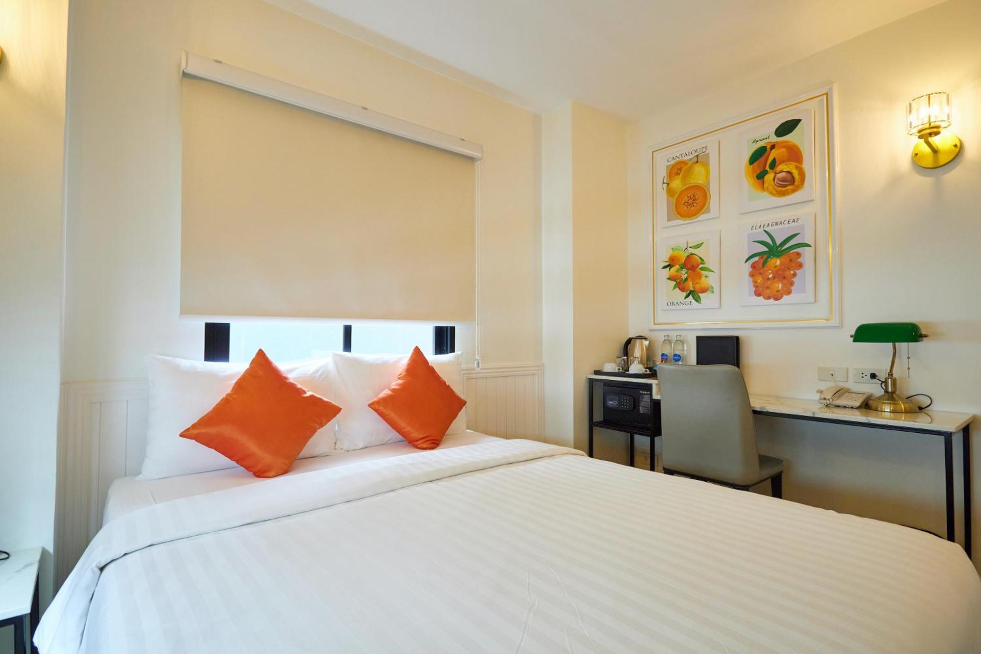 Rose Apple Hotel