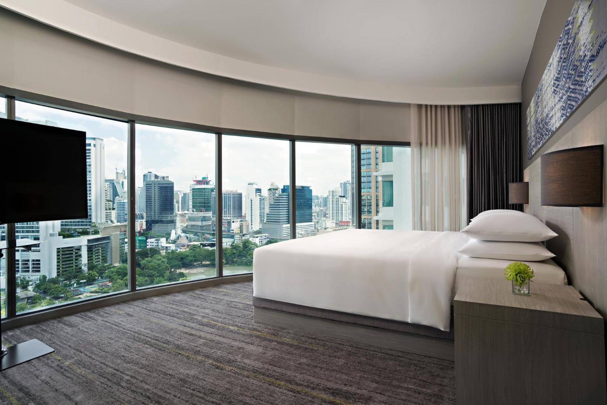 Hyatt Place Sukhumvit 24 Hotel