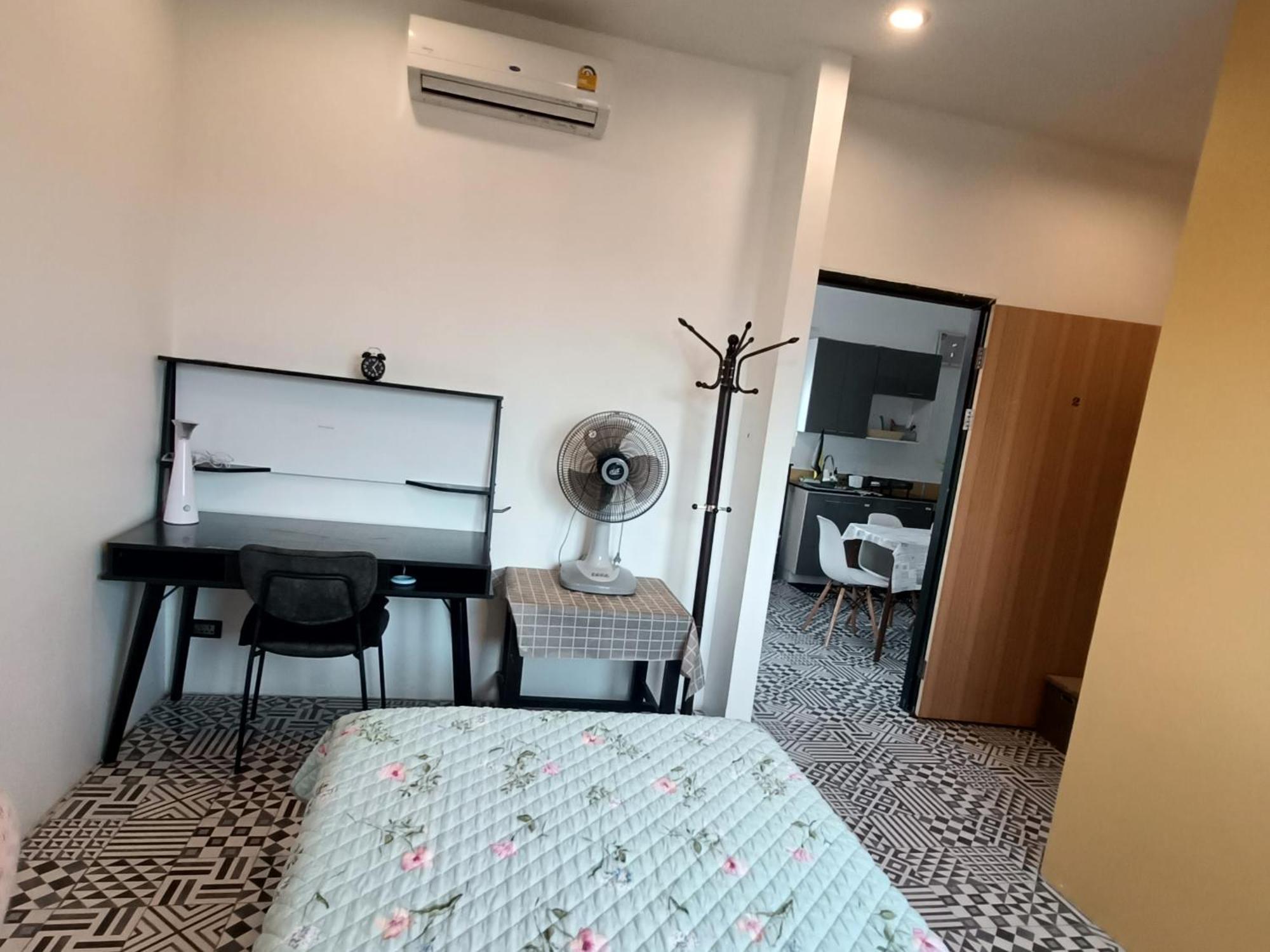 Apartamento Merit Courtyard Suvarnaphumi House Banguecoque