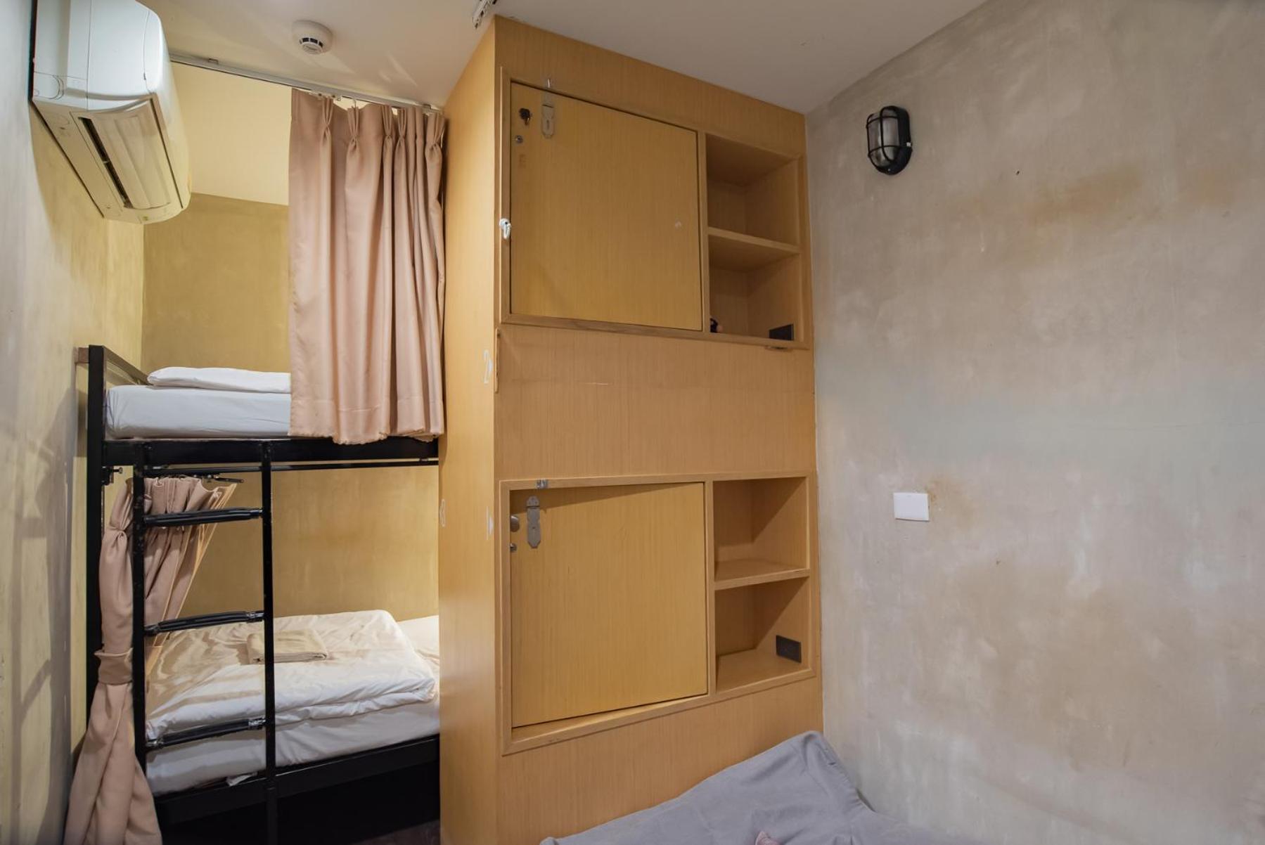 Cazz Hostel *