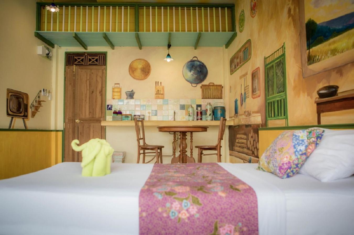 Guest house Phranakorn-nornlen 2*