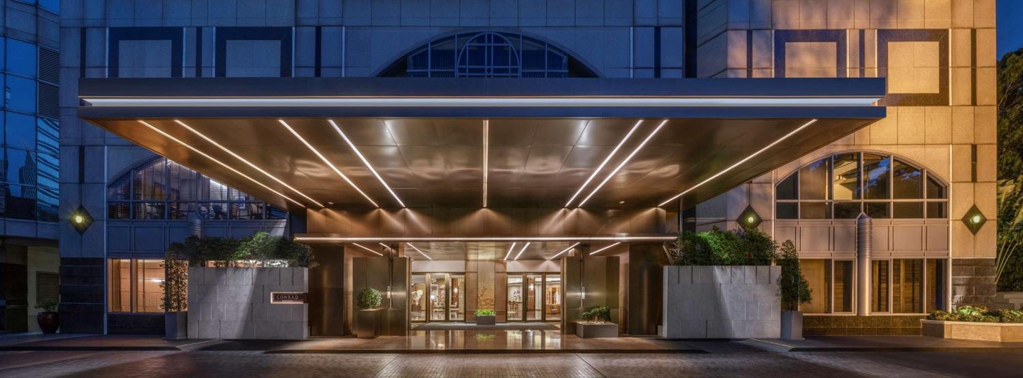 Conrad 5*