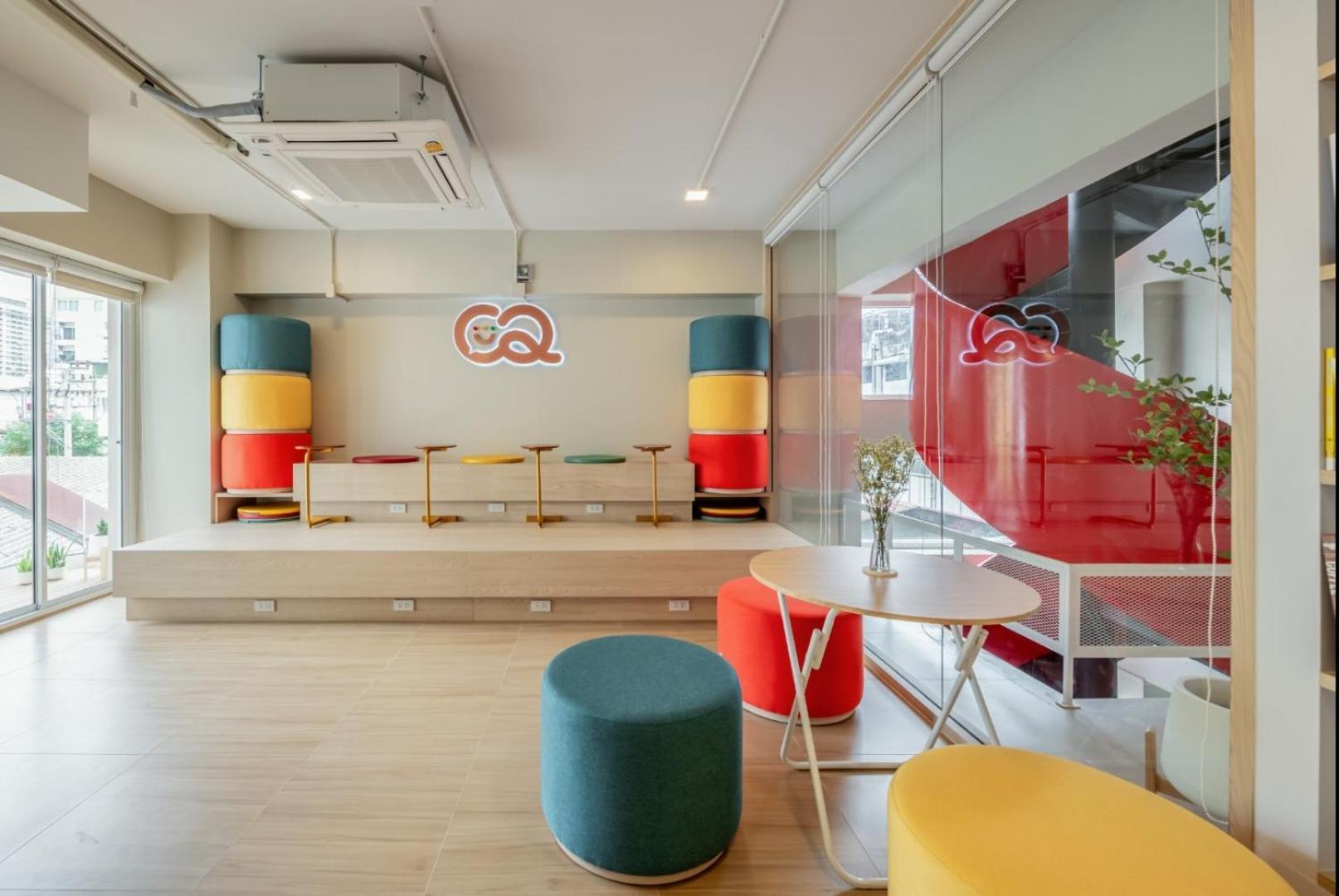 C2 Phayathai Apartment