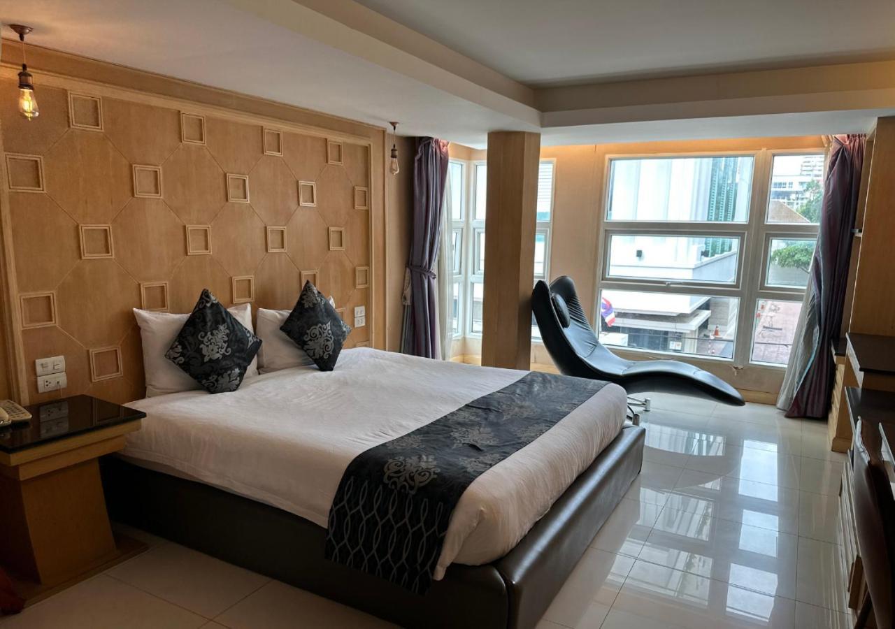 Upar Sukhumvit 11 Nana Hotel 3*