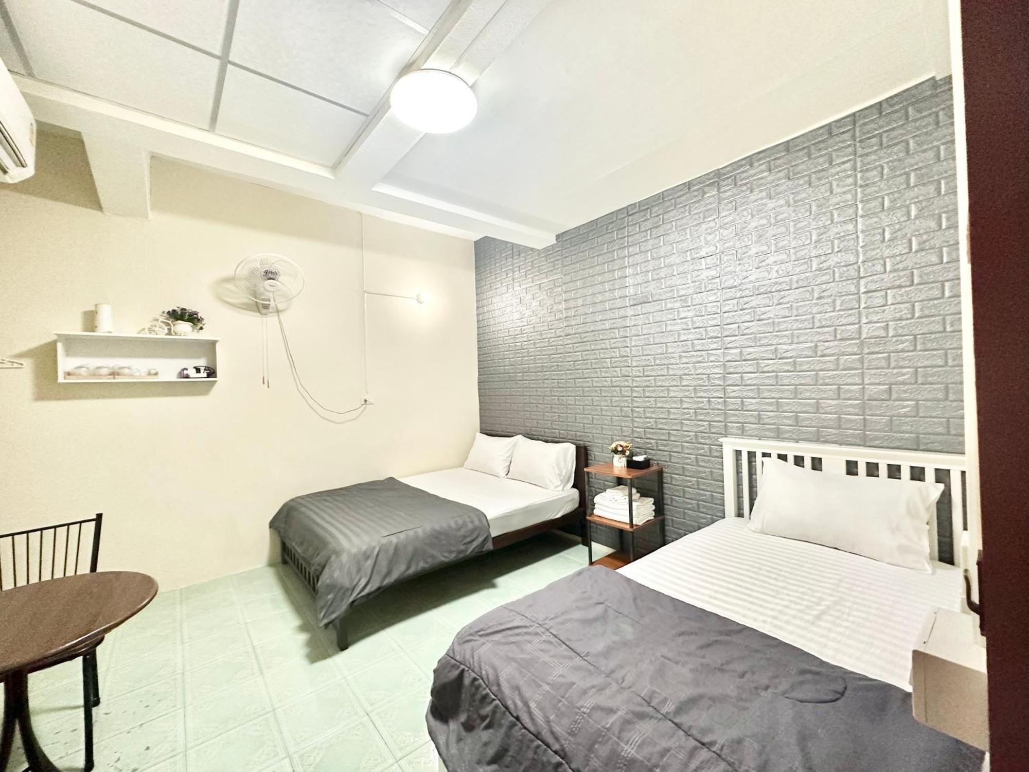 Pd Hostel *