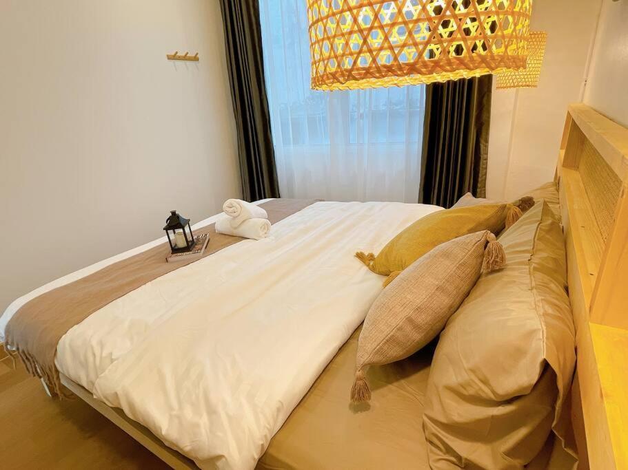 Relax Private Terrace&cozy Br,near Grand Palace Apartemen *
