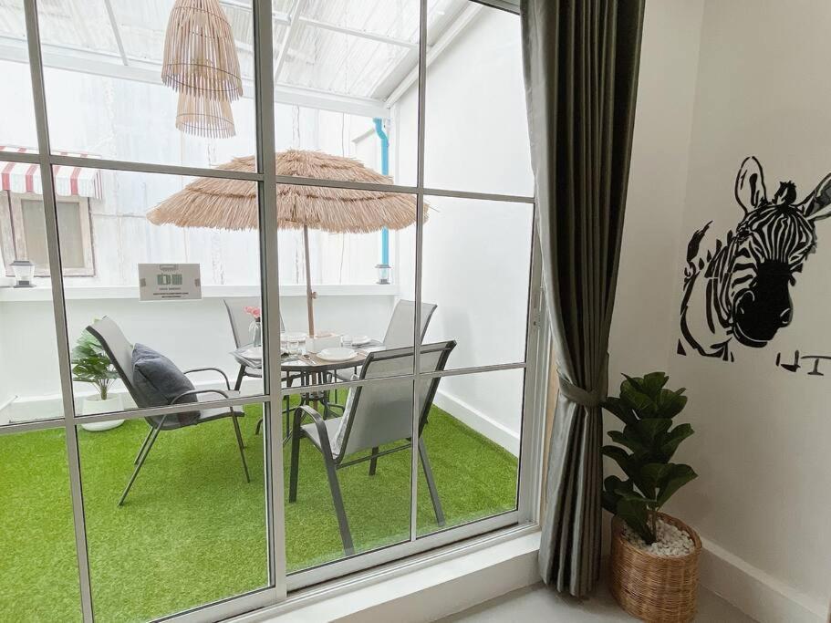 Apartemen Relax Private Terrace&cozy Br,near Grand Palace