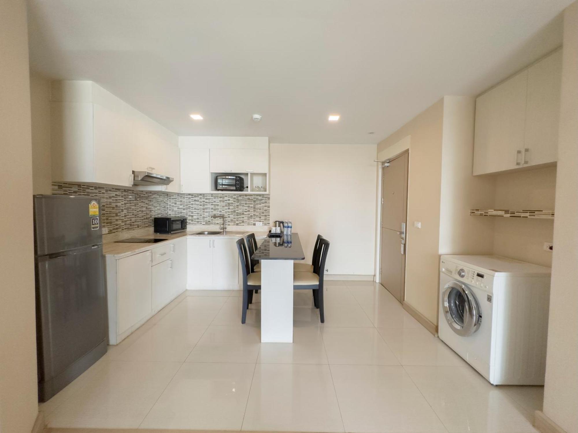 Ramada By Wyndham Ekamai Residences Aparthotel Bangkok