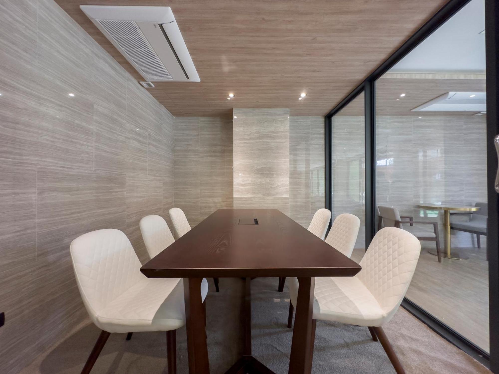 Ramada By Wyndham Ekamai Residences * Bangkok