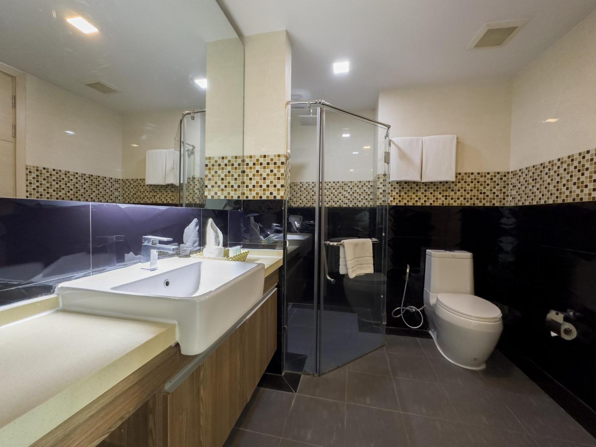 Aparthotel Ramada By Wyndham Ekamai Residences