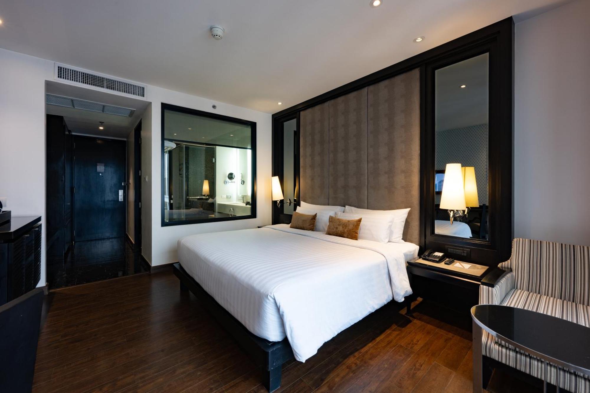 Moevenpick Sukhumvit 15 5*