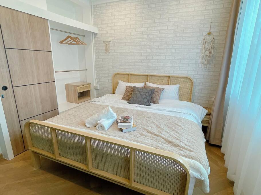 Entire Floor,decorated Cozy Home,near Grand Palace *
