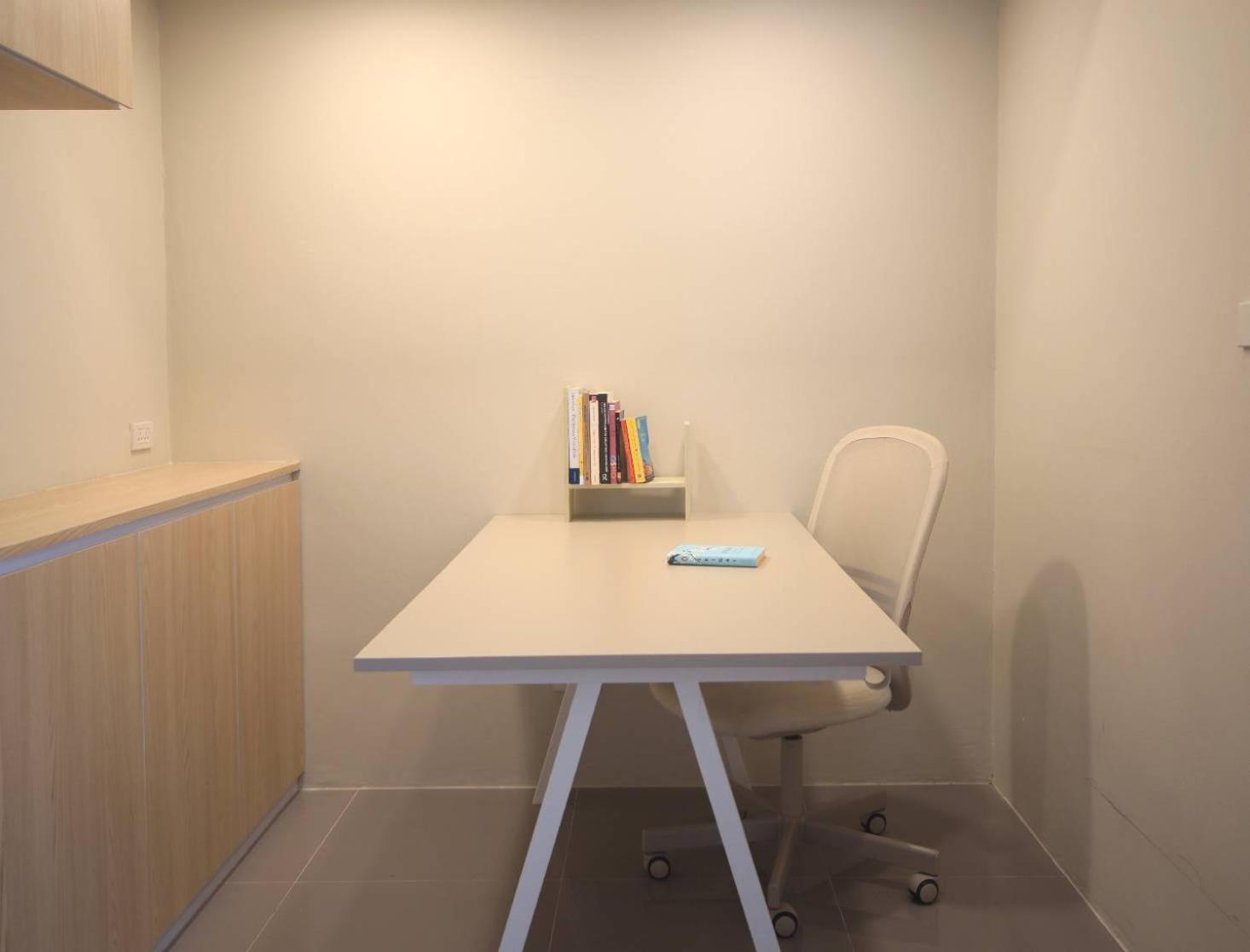 C2 Phayathai Apartment