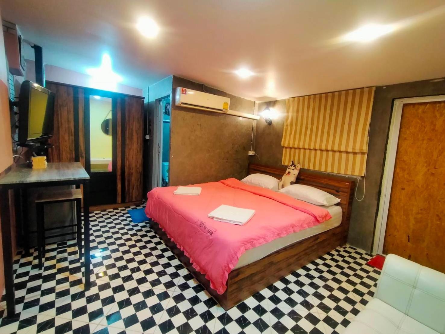 Ruenthip Rumah tetamu 3*