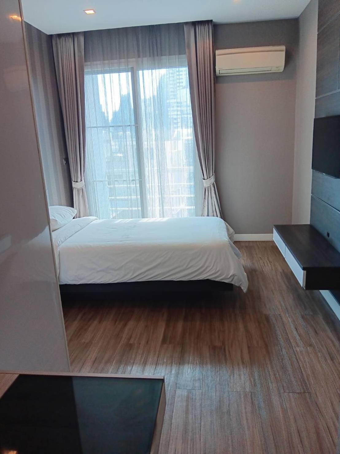 J Thonglor 8 Bangkok