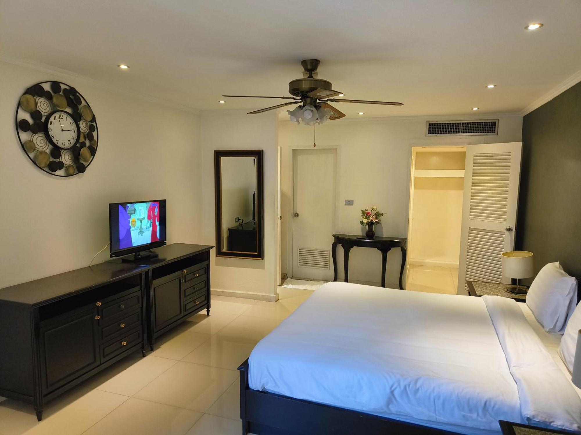 Hotel Omni Tower Sukhumvit Nana Direct