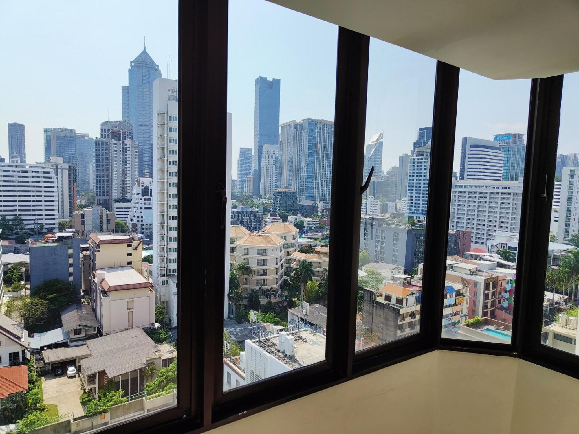 Omni Tower Sukhumvit Nana Direct 3* Bangkok