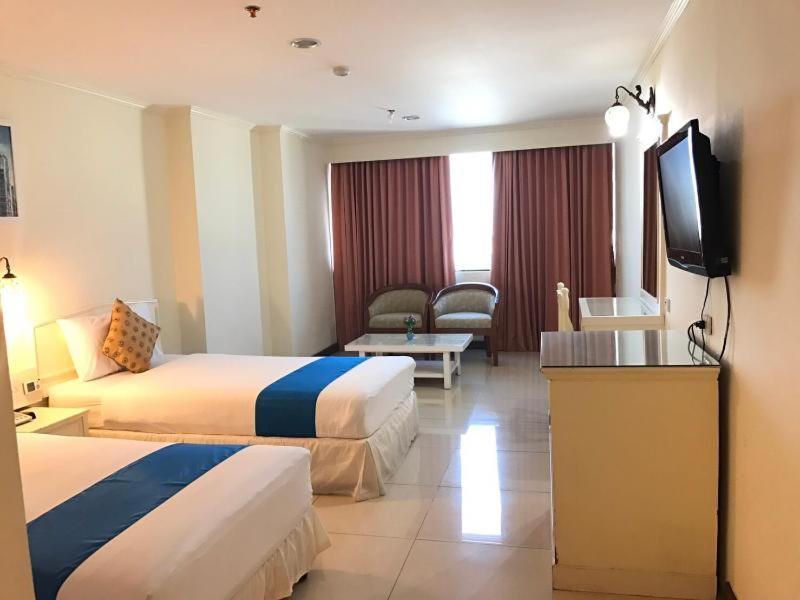 Bay Srinakarin Hotel 4*