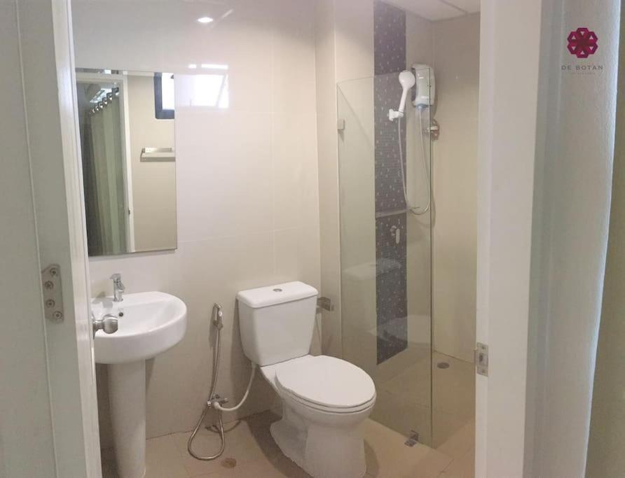 Fully Furnished, View, Pool, Gym, Wifi Holiday home