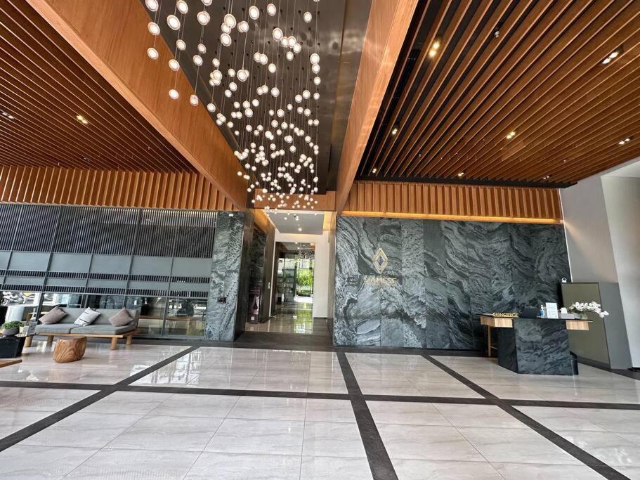 S42 Wyndham Garden Sukhumvit Bts Ekkamai Gym Swim Apartemen *