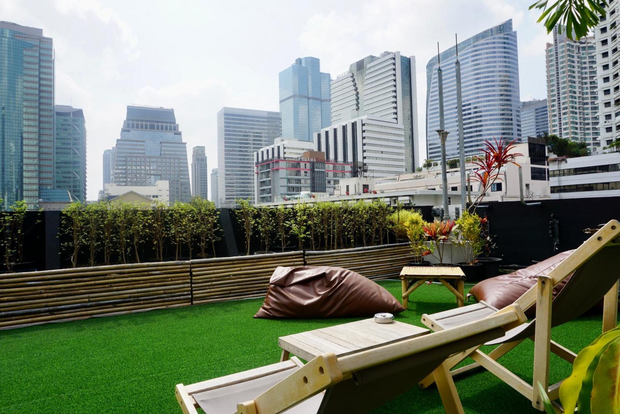 Hash Silom @ Silom Soi 3 *