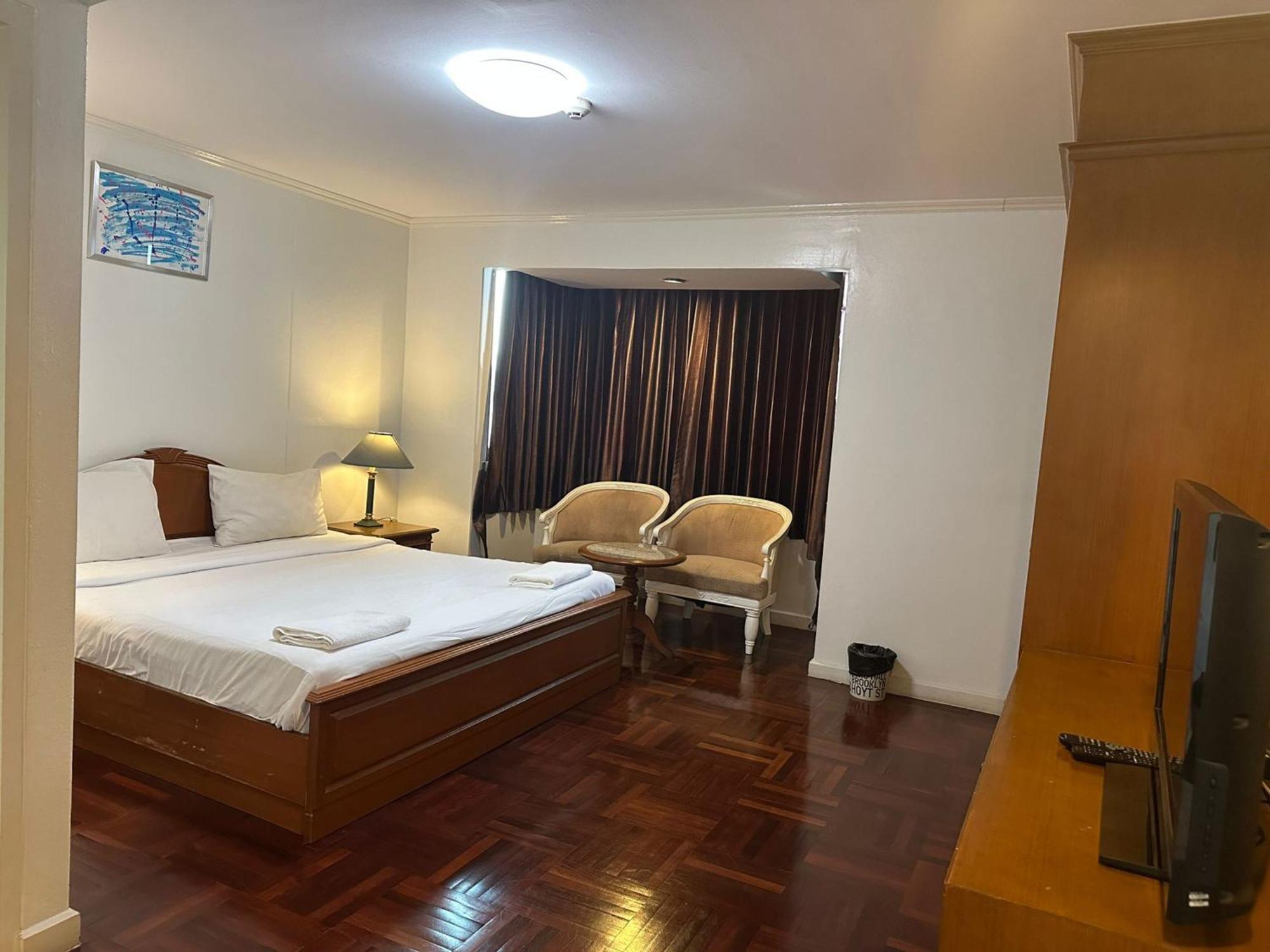 Omni Tower Cozy By Direct Apartment