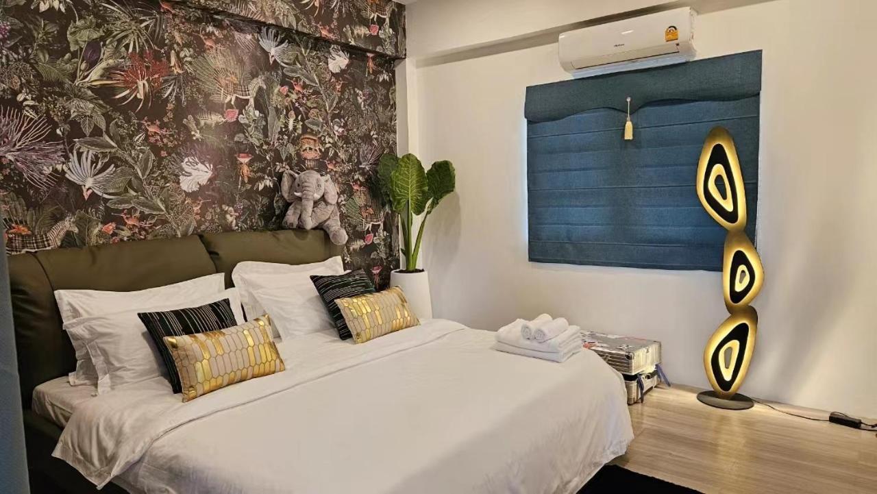 Villa 曼谷2000平方米庄园别墅，超大泳池sukhmvit位置绝佳，9间卧室，私人ktv *