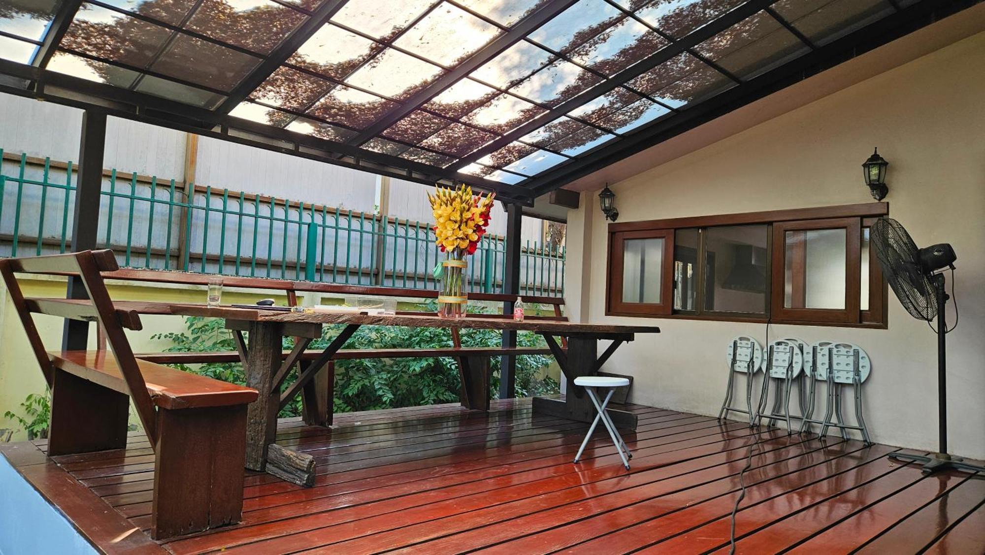 Villa 曼谷2000平方米庄园别墅，超大泳池sukhmvit位置绝佳，9间卧室，私人ktv *