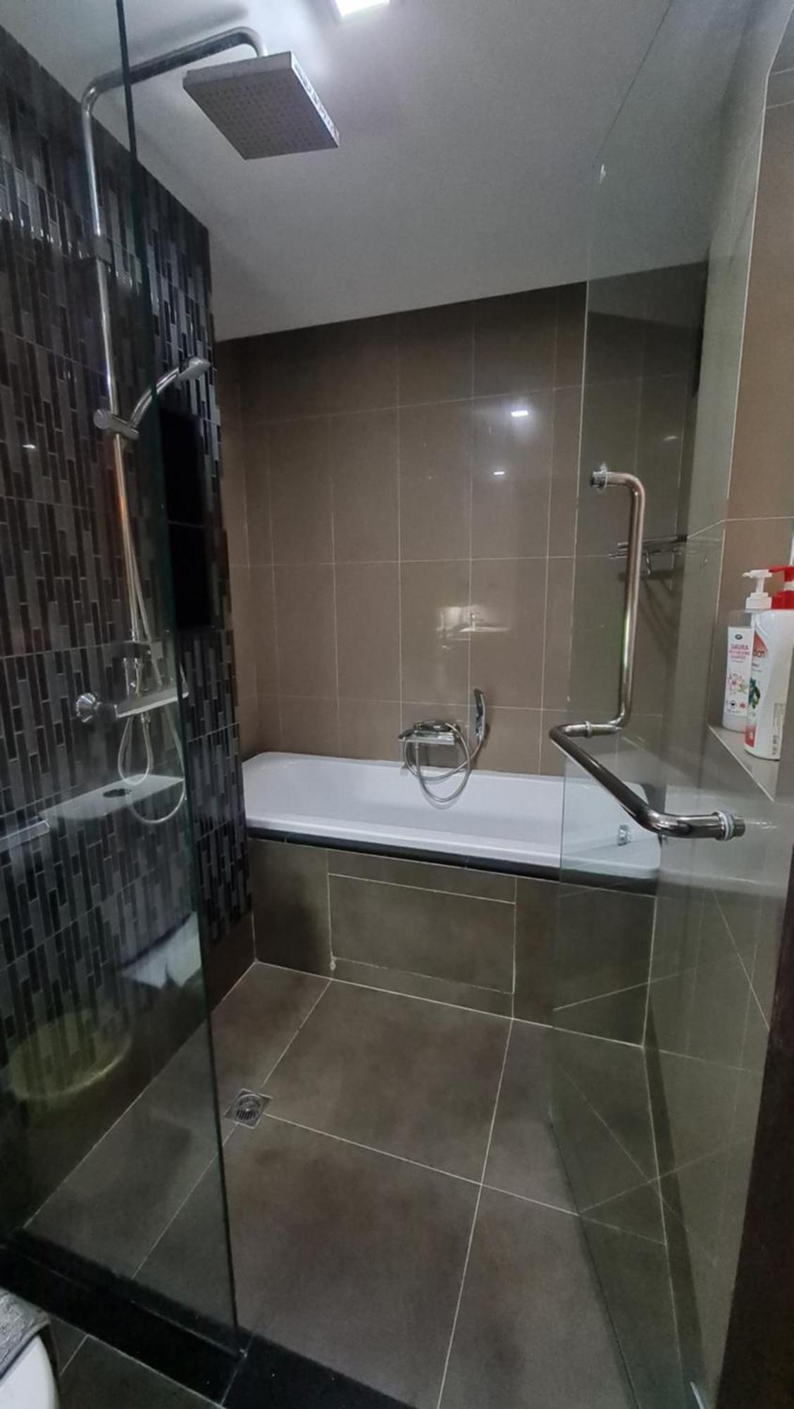 1bed1 Bath @thonglor Freeairport Pickup Apartemen