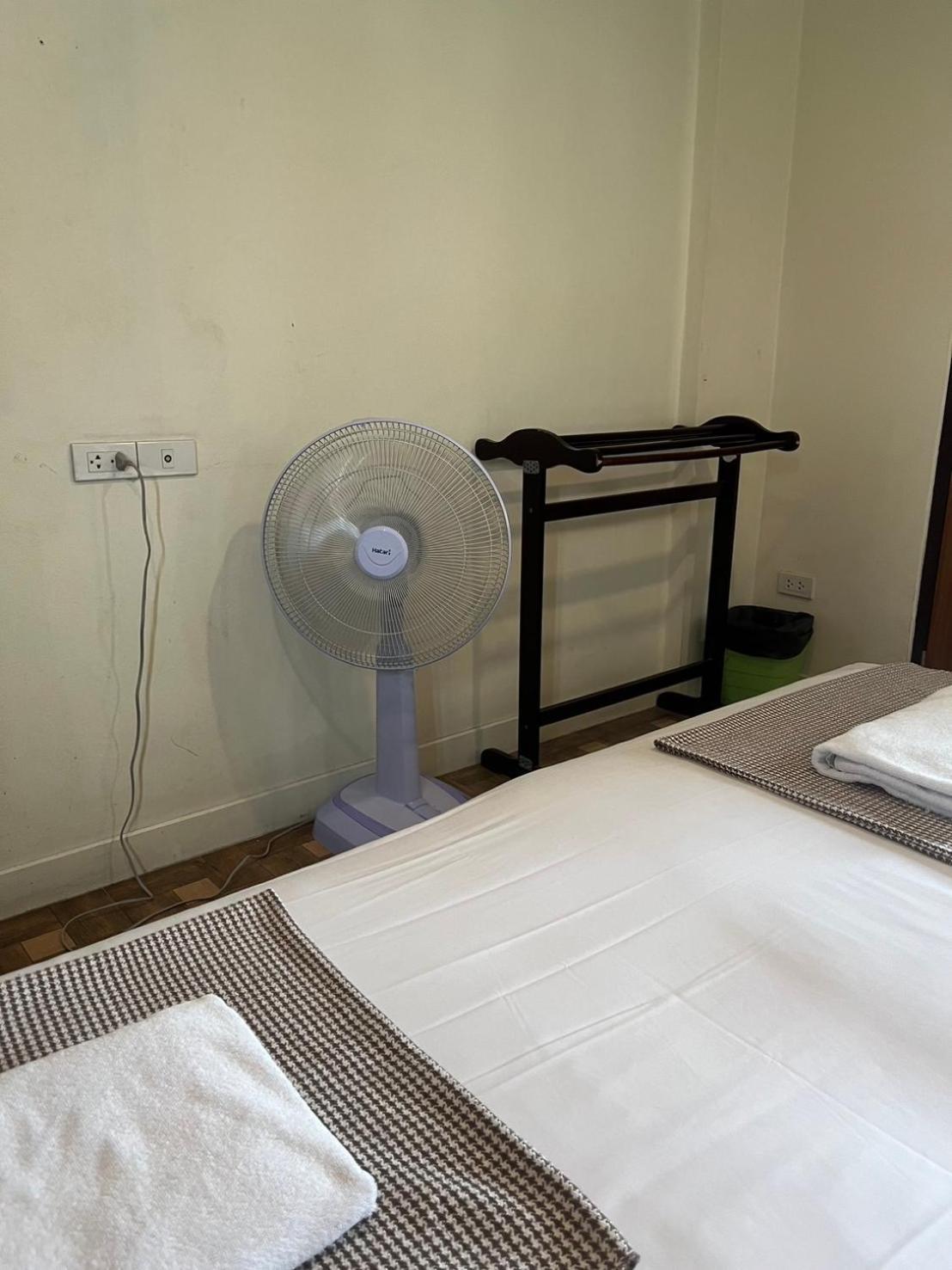 Samsen Sam Place Homestay Bangkok