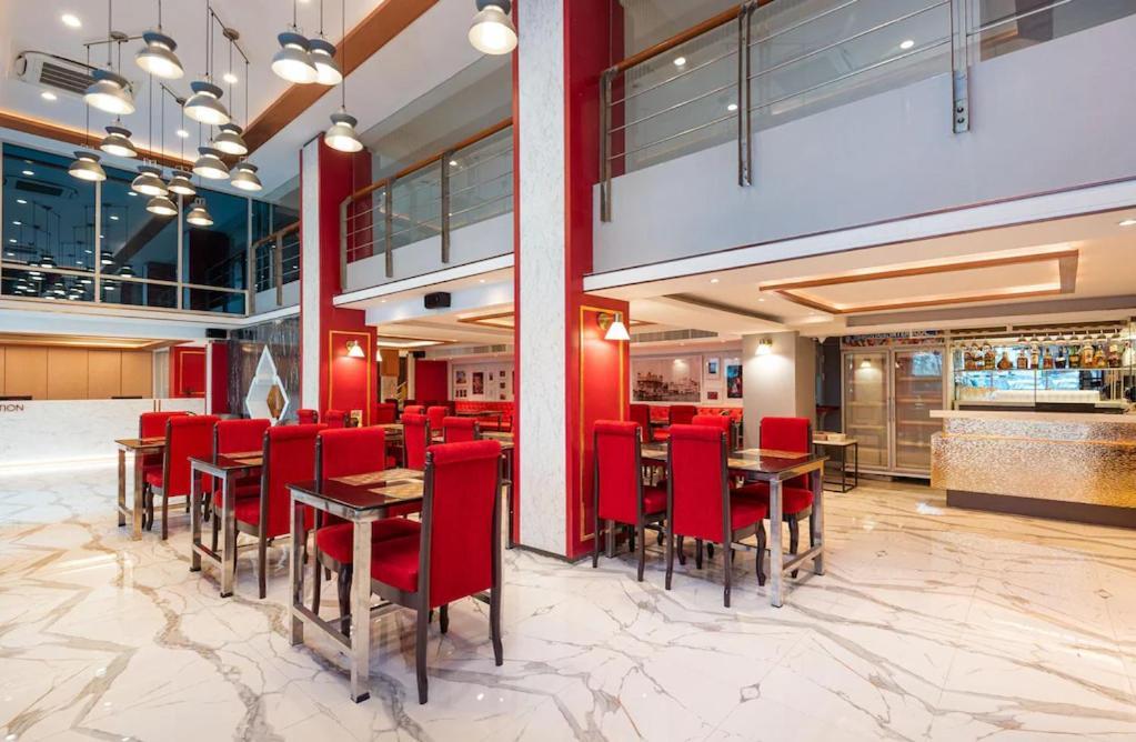 Khurana -120/176-180 Ratchaprarop, - By Bay Luxury * Bangkok