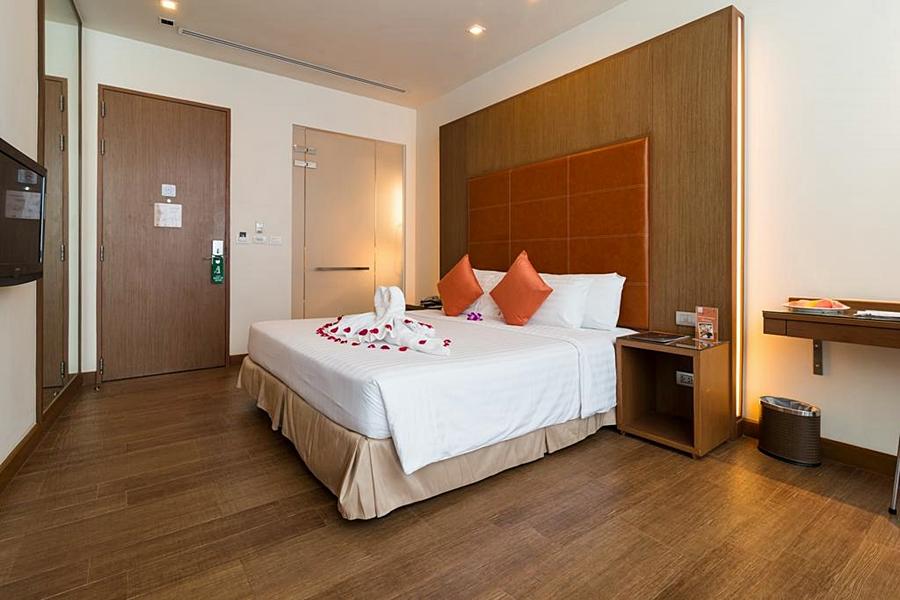 Hotel On 8 Sukhumvit Nana By Compass Hospitality Bangkok
